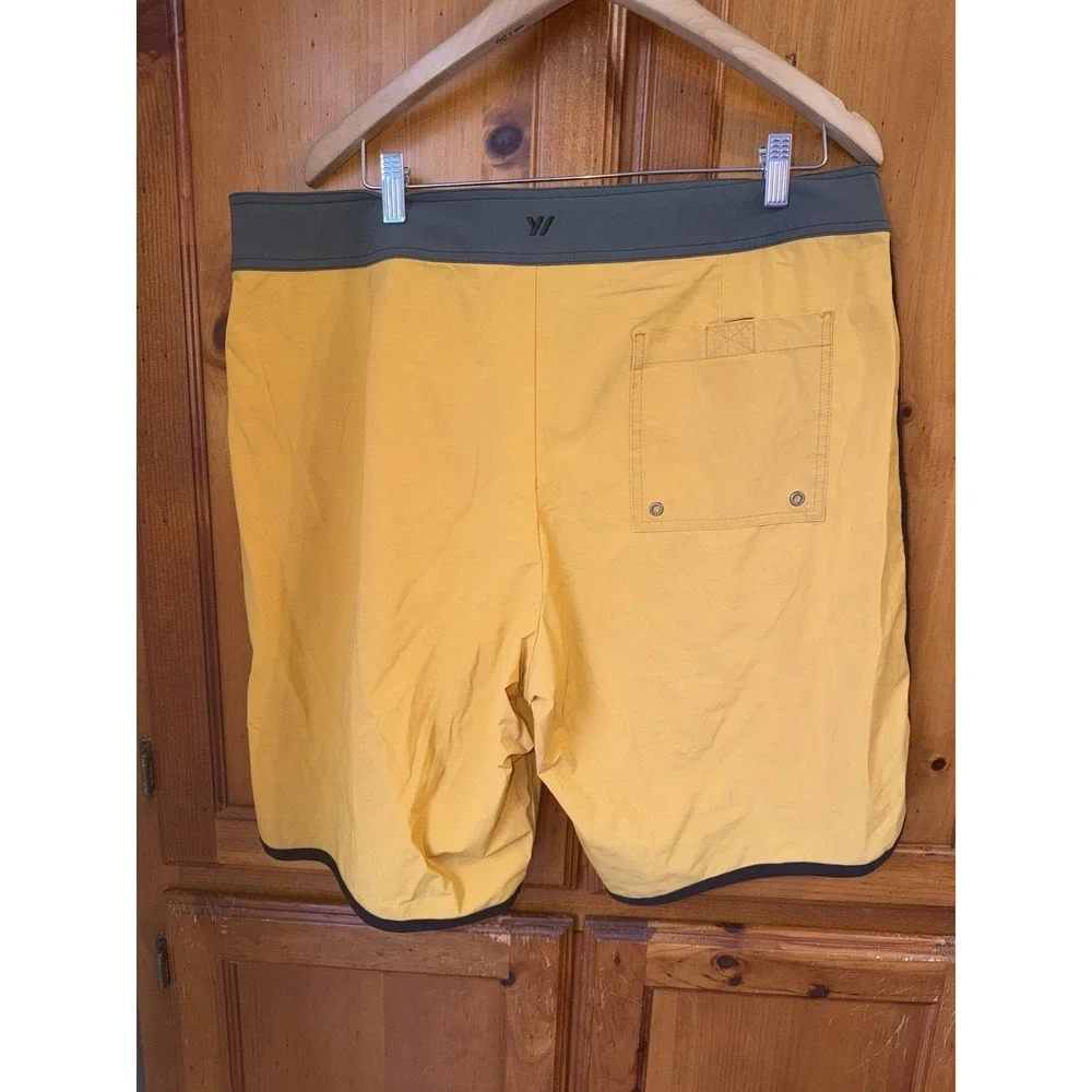 James Perse Board Shorts Men's 38 Yellow Gray Yosemite Swim Trunks Quick Dry